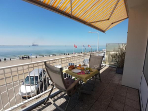 Отель APARTMENT BY THE SEA Bed by the Sea  Влиссинген 